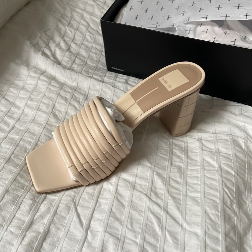Cream white Dolce Vita Stella slides